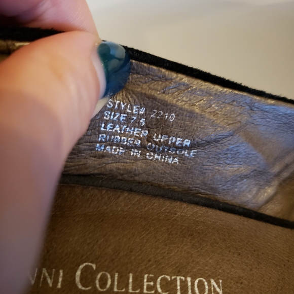 High Heels - Picture 3 of 5